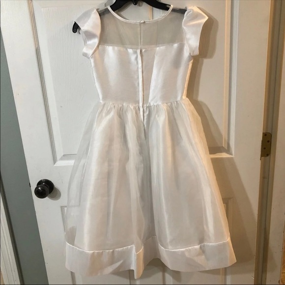 Beautiful Girl’s White Dress - Picture 2 of 7